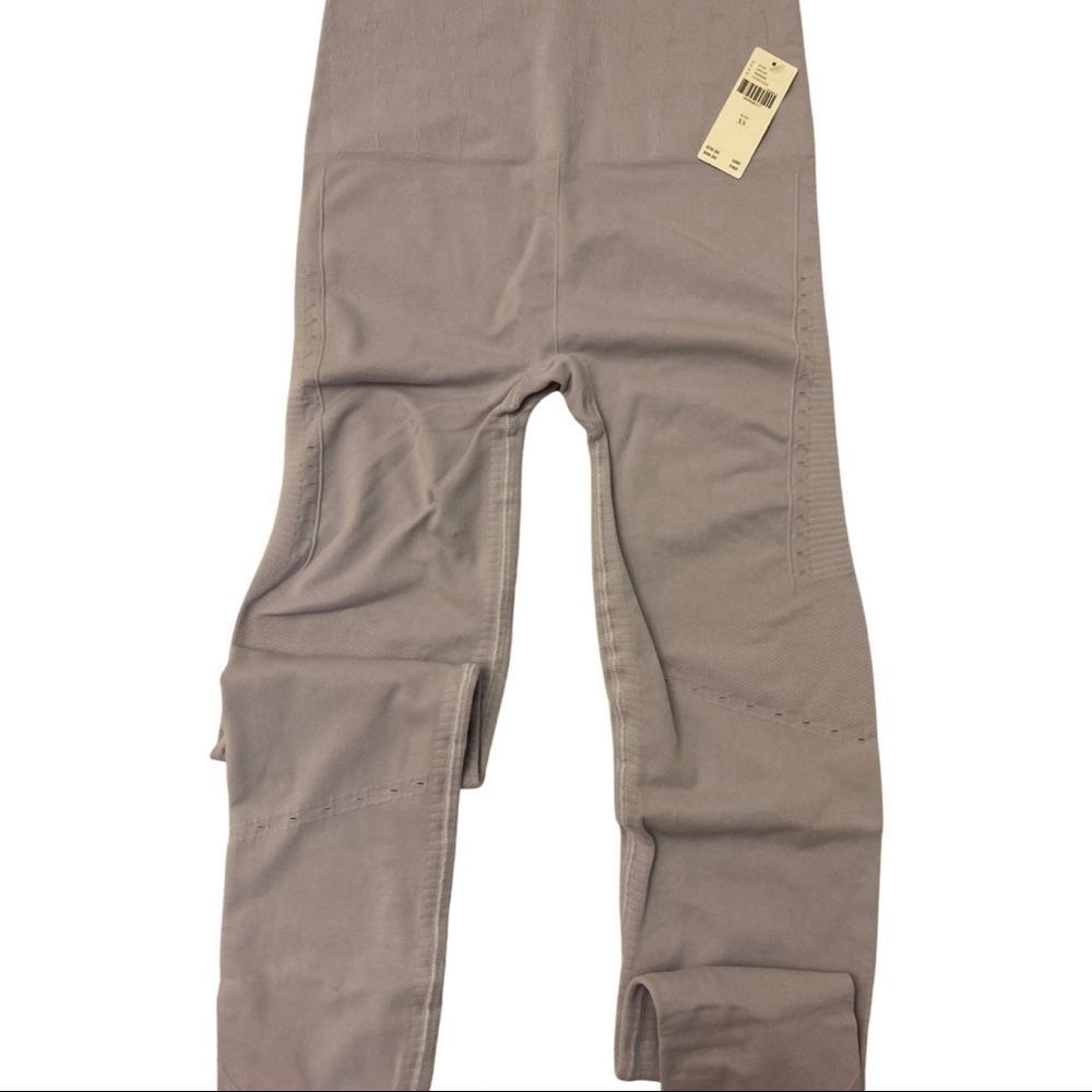 NWT Anthropologie Allegro Legging Lilac XS